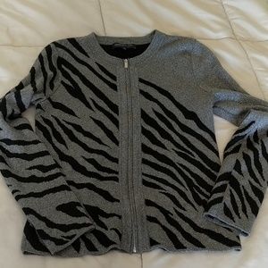 Jones New York Signature zipper top